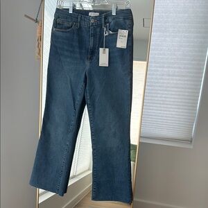 NWT Good American Always Fits Good Legs Crop Mini Boot
